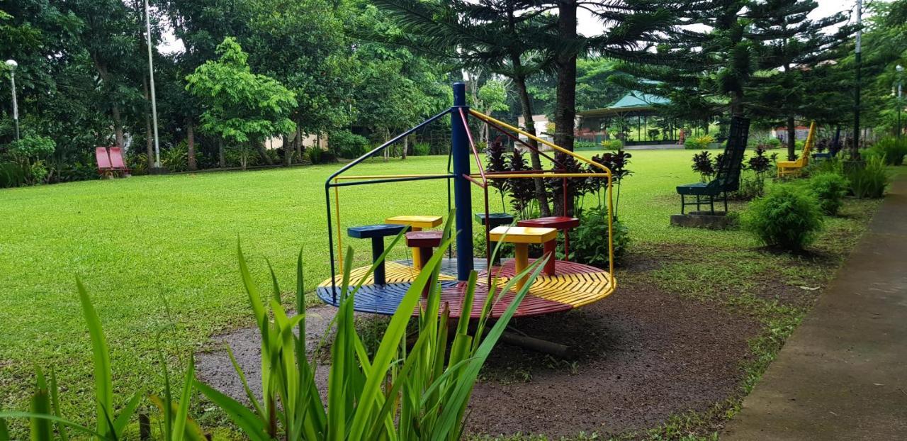 Tagaytay Summer House Tagaytay City ภายนอก รูปภาพ