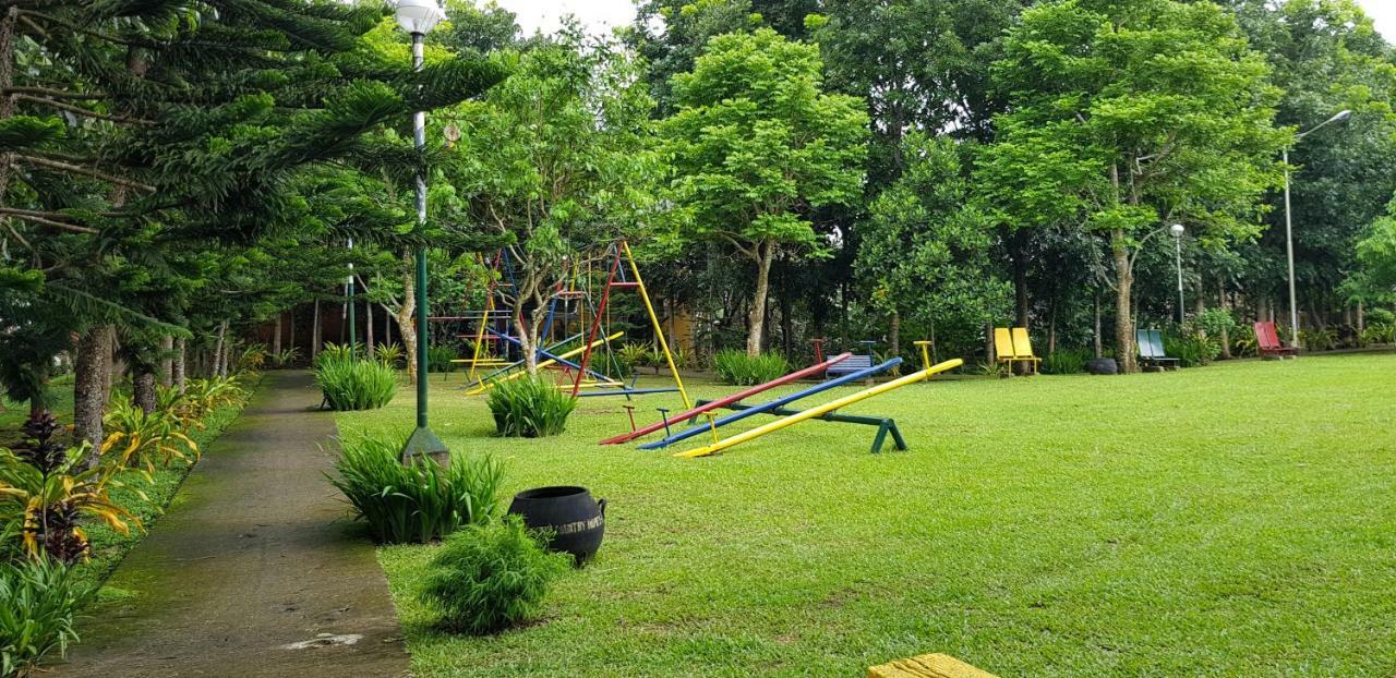 Tagaytay Summer House Tagaytay City ภายนอก รูปภาพ